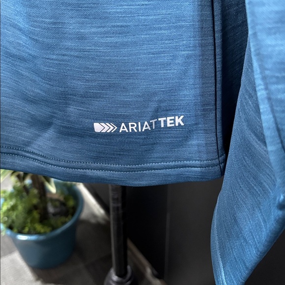 AriatTek Team Mid States SMU 1/2 zip Sweatshirt, fleece-lined,embroidered sleeve - Picture 4 of 9